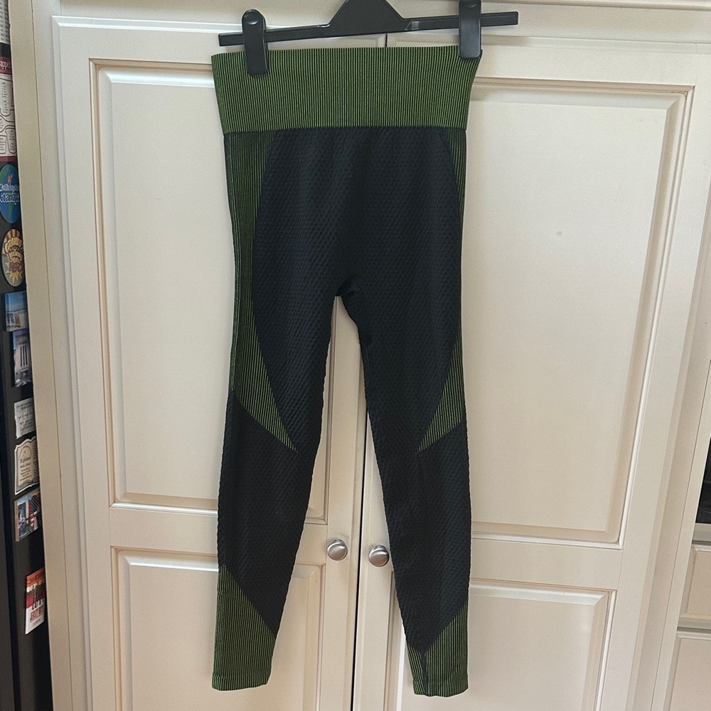 Green and Black Women's Leggings